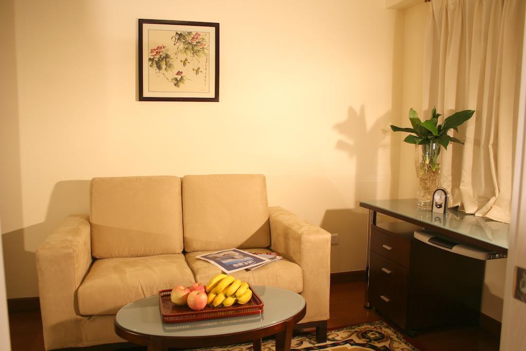 Hotel Dingtian Ruili Service